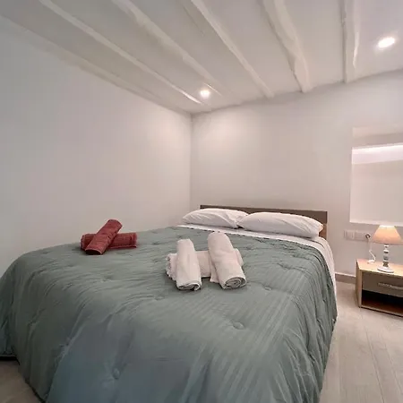 Camara'S Gem Appartement Poros Town Buitenkant foto